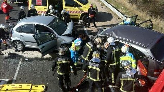 Un fallecido y dos heridos graves en una colisión frontal en la M 607