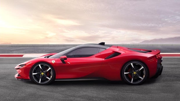 El primer Ferrari híbrido enchufable de la historia, en imagenes