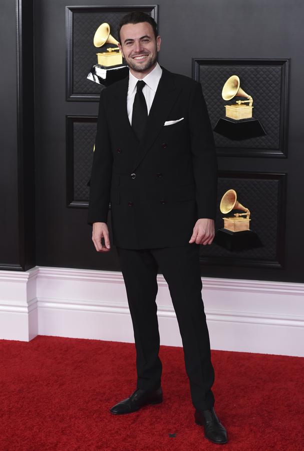 Premios Grammy 2021 Los Looks Masculinos Que Han Deslumbrado