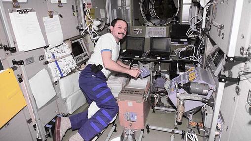 Yuri Usachev en la Estación Espacial Internacional