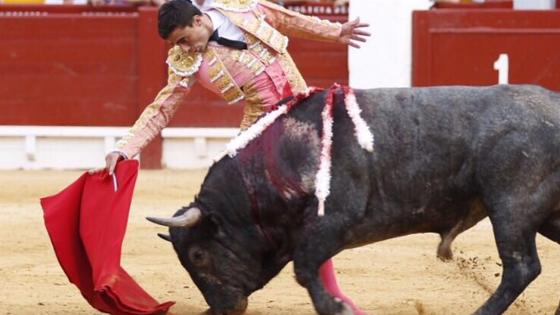 Ureña, en un derechazo