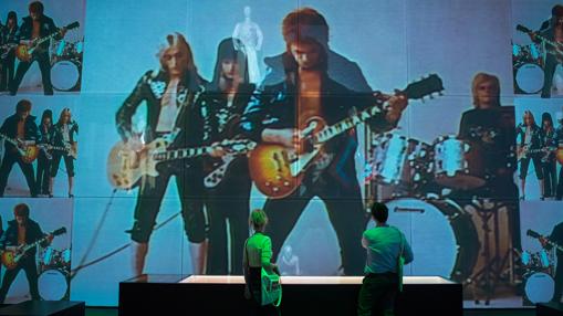 «David Bowie Is» repasa la treyectoria del artista a partir de 300 objetos