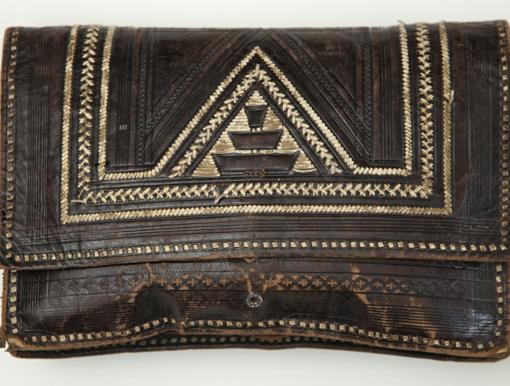 La cartera de piel que Luisa Carnés llevaba cuando partió al exilio