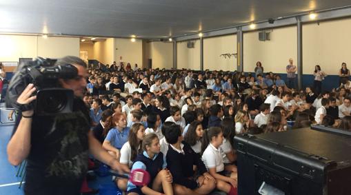 Unos 500 estudiantes en el recital de Marwan y su hermano Samir