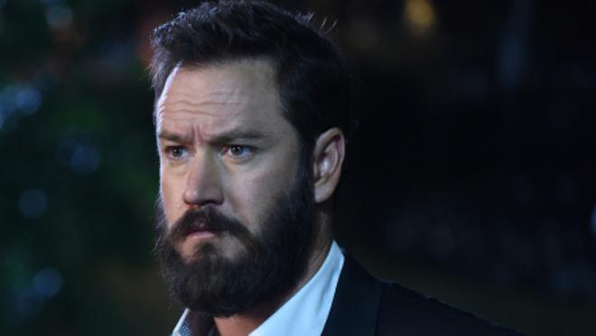 Mark-PaulGosselaar, en un fotograma de «The Passage»
