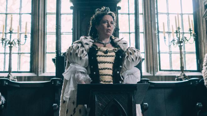 Colman como la reina Ana de Estuardo en «La Favorita»