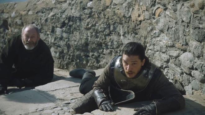 Rocadragón, territorio amigo para Jon Nieve y Davos Seaworth (ambos en la imagen) está en San Juan de Gaztelugatze, em la localidad vizcaína de Bermeo