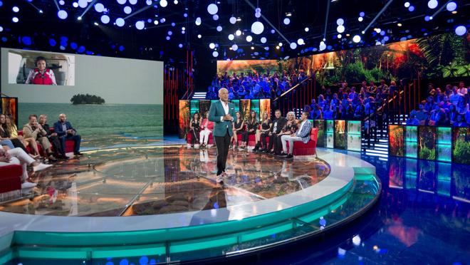 Jorge Javier Vázquez presentando la primera gala de «Supervivientes»