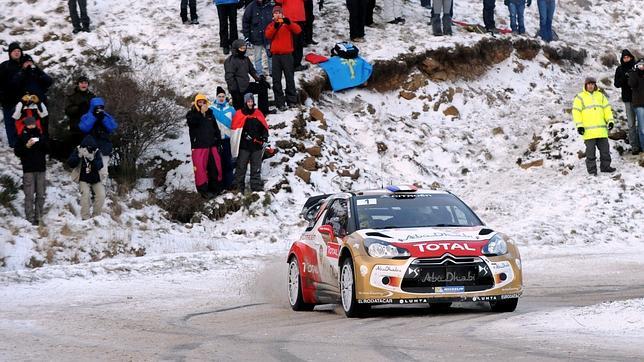 Loeb lidera en Montecarlo
