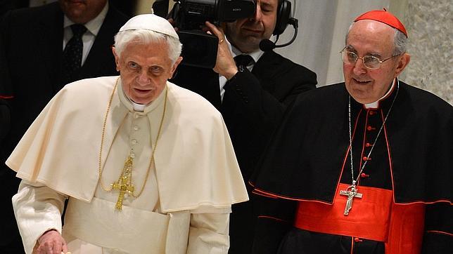 Benedicto XVI: «Permaneceré escondido para el mundo»