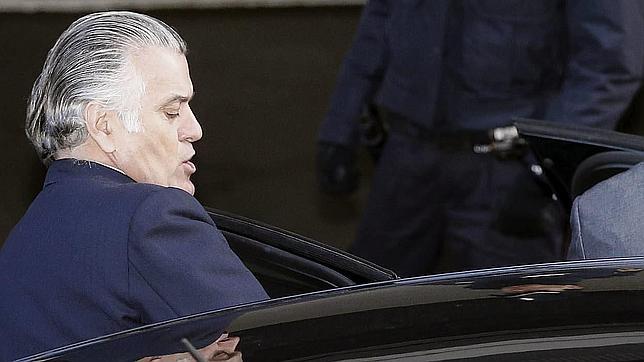 Bárcenas denuncia al PP por el robo de dos ordenadores que tenía en su despacho del partido