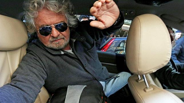 Beppe Grillo amenaza con dejar la política si su partido pacta con el centro-izquierda