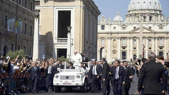 El Papa Francisco: «Repetid conmigo: "Dios, el Viviente y Misericordioso"»