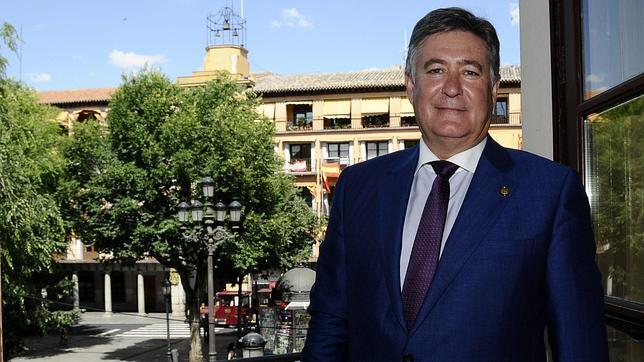 «La rabia no conoce fronteras, pediré una norma nacional de obligado cumplimiento»