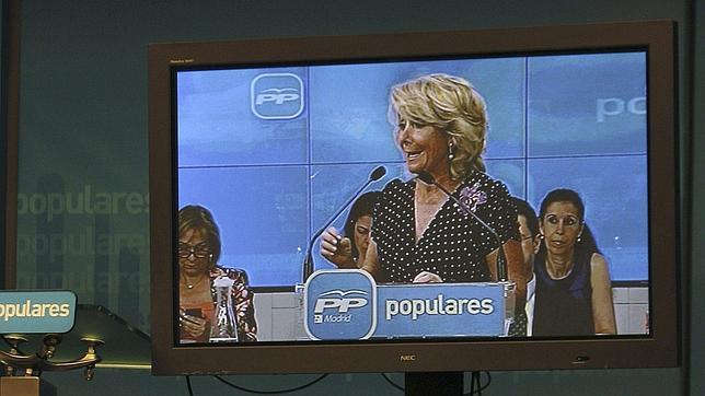 Esperanza Aguirre pide reconocer y explicar si ha habido irregularidades en financiación del PP