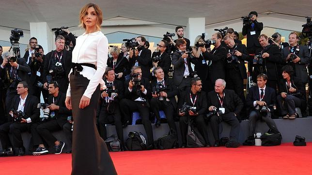 La actriz francesa Clotilde Courau, a su llegada al Festival de Venecia