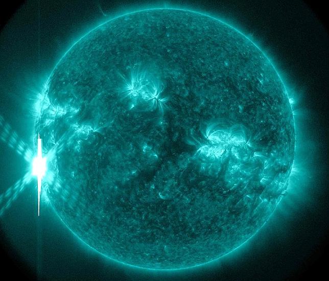 El Sol lanza una de las llamaradas más potentes en once años
