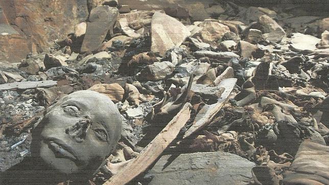 Descubren 50 momias del Imperio Nuevo faraónico en una gran tumba en Luxor