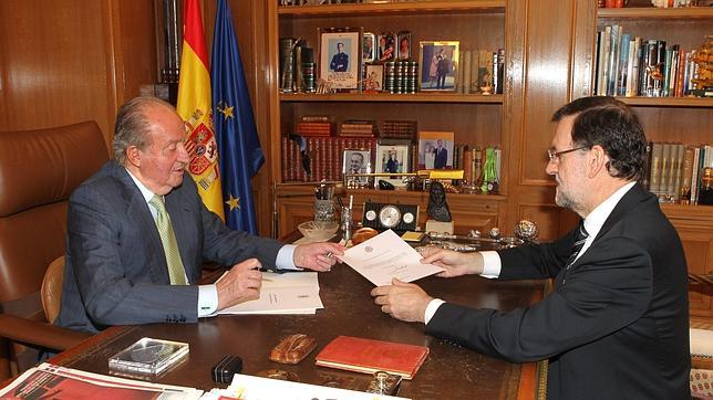 El anuncio de la abdicación del Rey Don Juan Carlos batió récords de «retuits» con 28.735