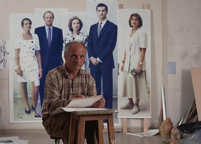 Antonio López, a comienzos de los 90, cuando empezaba a pintar el retrato de la Familia Real