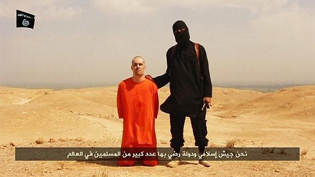El periodista James Foley, poco antes de ser decapitado por un miembro del EI