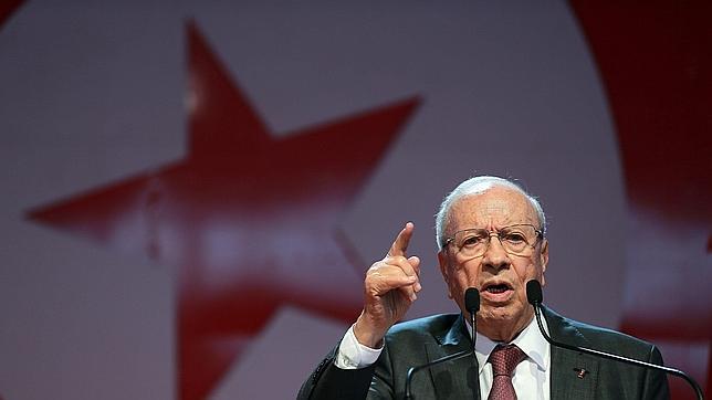 El candidato laico Beyi Caid Essebsi, de 88 años.