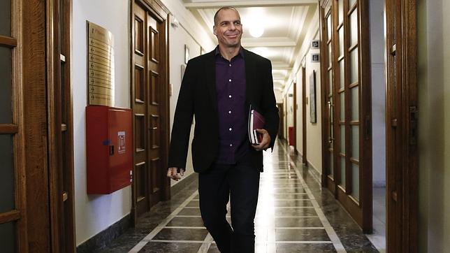 Varoufakis explica que si Bruselas no acepta el plan propuesto por Grecia «podrían existir problemas»