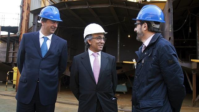 Alejandro Marques (i), Mario Cardama (c) y Joaquín Rial (d), los tres socios fundadores