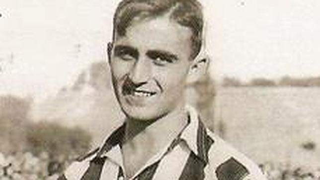 «Monchín» Triana, con la camiseta del Atlético de Madrid