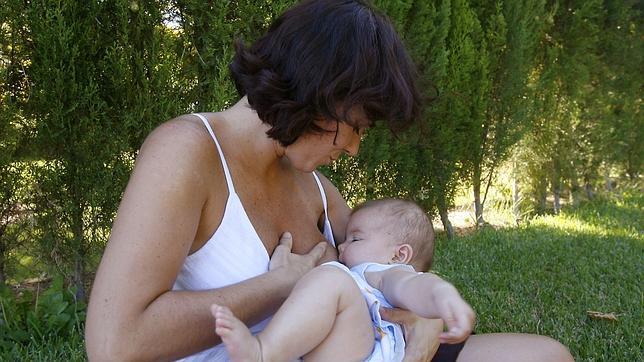 La leche materna elimina los efectos nocivos de partículas contaminantes durante los cuatro primeros meses de vida