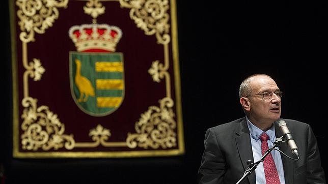 Luis Martínez Hervás, alcalde de Parla, durante la sesión de investidura del pasado 13 de junio