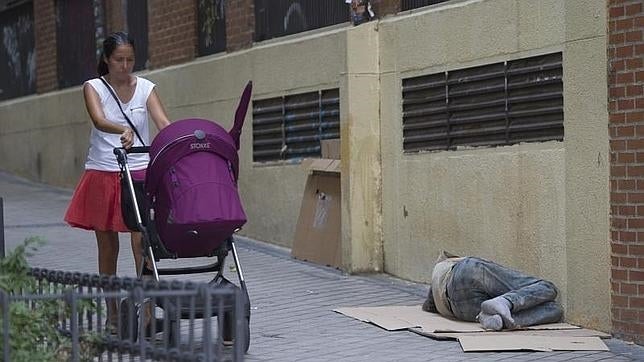 Ante este escenario de la adicción se enfrentan diariamente los vecinos en la calle Alonso del Barco
