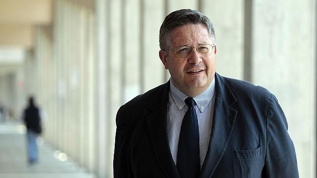 Manuel Blanco posa para ABC tras la entrevista