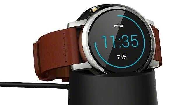 El nuevo reloj Moto 360 llega en dos tamaños y varias versiones