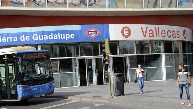 La línea H1 hace de lanzadera desde o hasta el intercambiador de Sierra de Guadalupe y el hospital