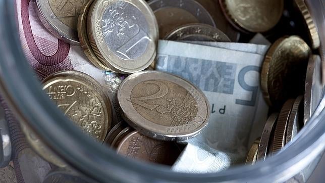 Las empresas mejoran poco a poco el sueldo de sus empleados