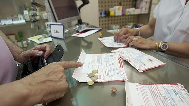 Esto podría suponer que se dispensaran fármacos no sujetos a prescripción médica en tiendas