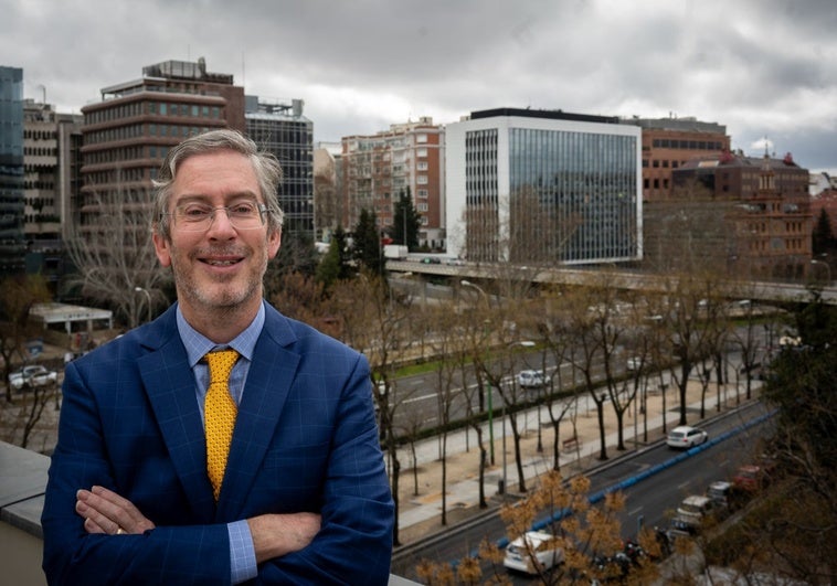 Bryan Caplan : «La democracia fracasa porque hace lo que quieren los votantes»