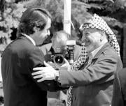 José María Aznar y Yaser Arafat, en imagen de archivo durante la visita del líder palestino a España en agosto pasado. J. García