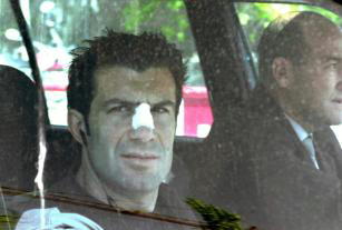 Figo, ayer tras su operación. Efe