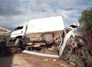 Una furgoneta y un camión destrozados tras el tornado que pasó por Villatobas el pasado viernes. Pino Fontelos