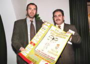 Martín del Burgo junto a Santiago Merchán, organizador de la prueba. HUERTAS FRAILE