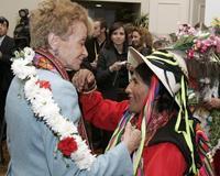 La vicepresidenta del Gobierno, María Teresa Fernández de la Vega, durante el acto conmemorativo del "Día del Indígena de Bolivia". /EFE