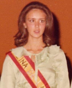 La novia de Felipe González fue reina de las fiestas en La Villa de Don Fadrique