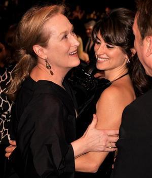 A Penélope Cruz le encanta besar a Meryl Streep