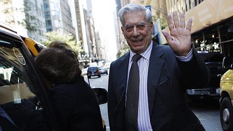 Vargas Llosa: «El Nobel premia a la maravillosa lengua española en la que escribo»