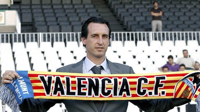 Emery remueve el fondo de armario