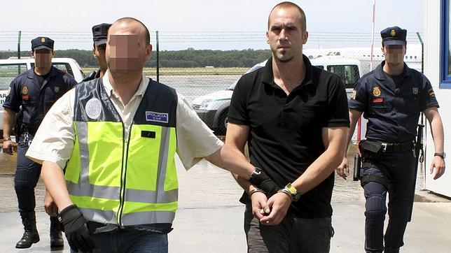 «Txeroki» se sienta en el banquillo por intentar matar a un accionista del grupo Correo