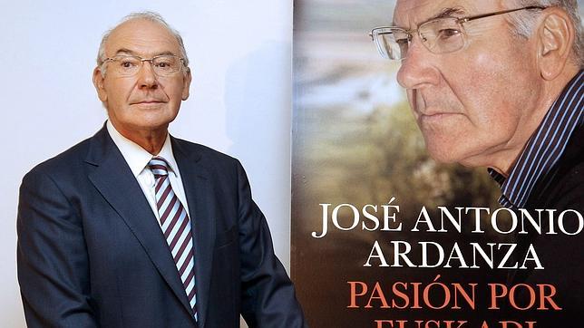 Ardanza también pide que «la democracia sea generosa» en el final de ETA
