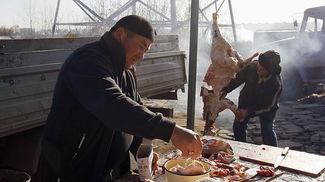 El Kremlin prohíbe a los musulmanes sacrificar corderos en Moscú
